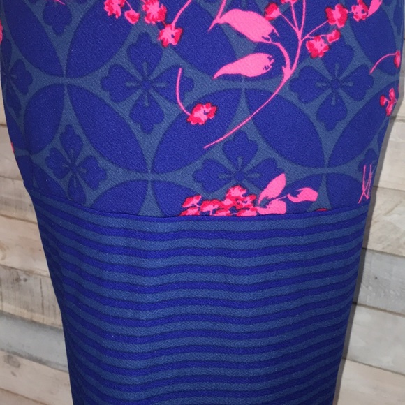 NWT 2XL Lularoe Cassie - Picture 2 of 3